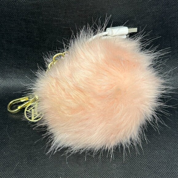 Power bank key chain or bag clip for I phone - Picture 1 of 2